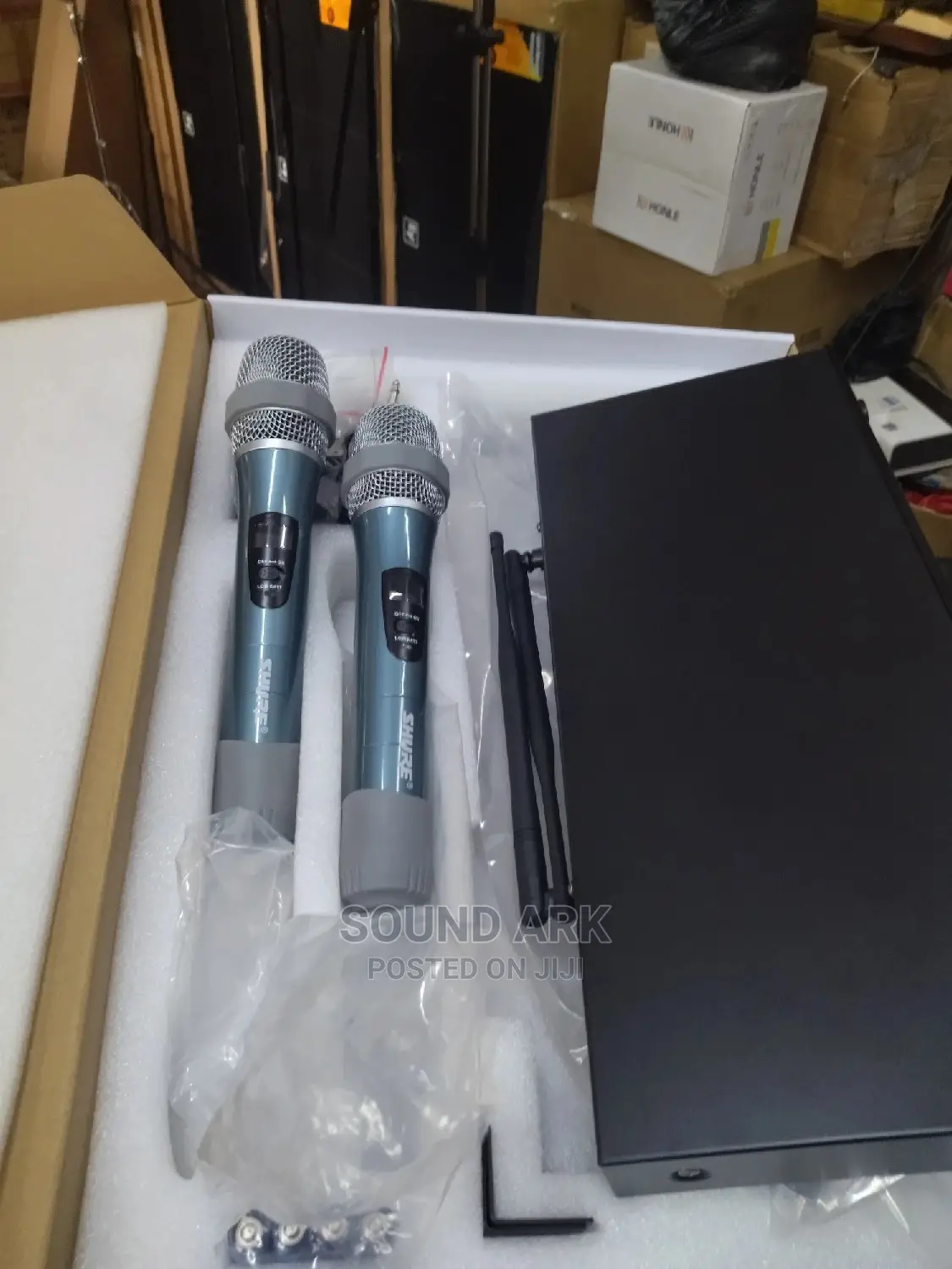 Shure Microphone 7604 Wireless