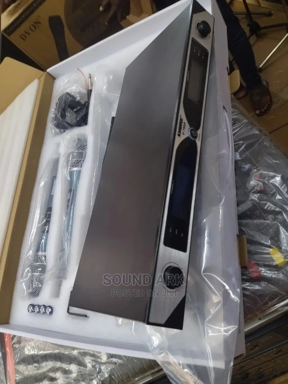 Shure Microphone 7604 Wireless