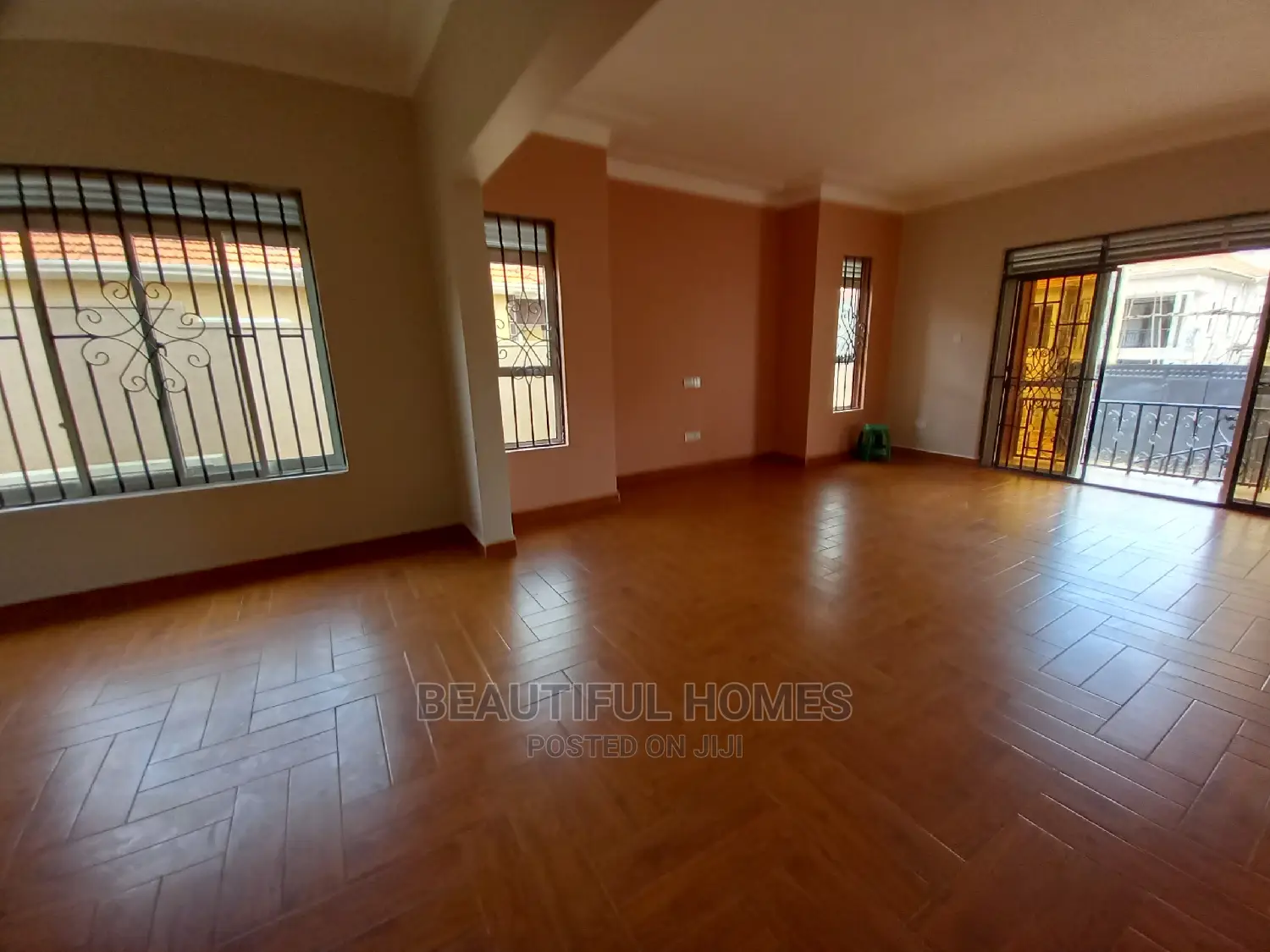 Furnished 4bdrm Bungalow in Kira Classy for Sale