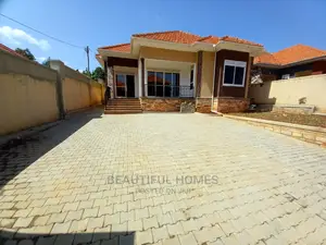 Furnished 4bdrm House in Kira Tarmack Estate for Sale
