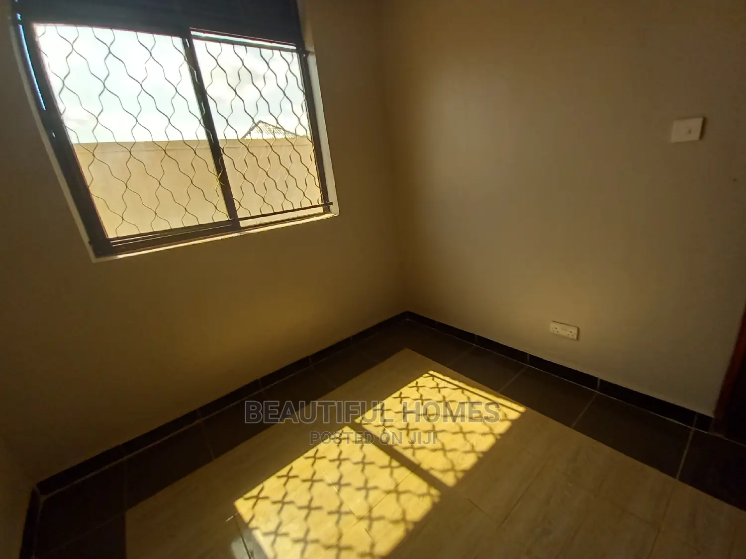 Furnished 3bdrm Apartment in Naguru, Central Division for Sale