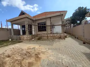 Furnished 4bdrm House in Kira for Sale