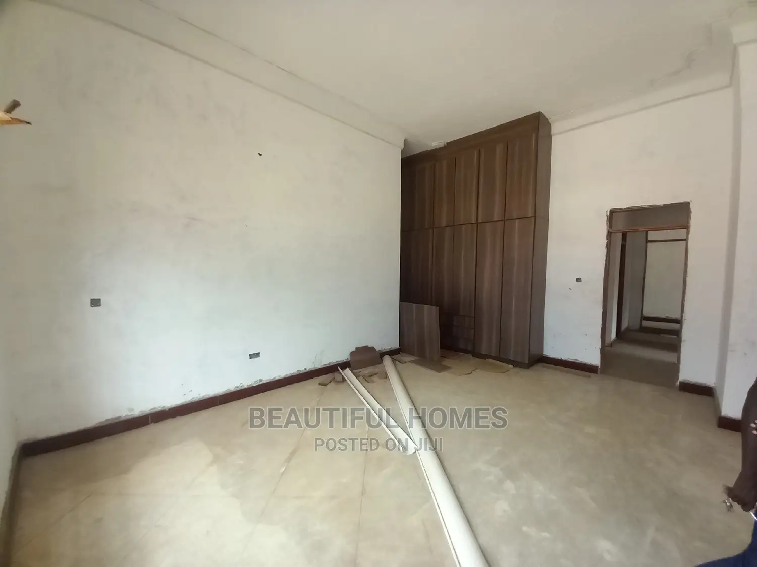 Furnished 4bdrm House in Kira for Sale