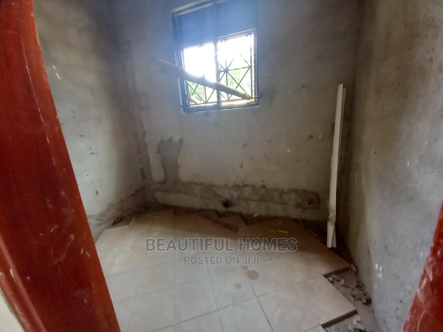 Furnished 4bdrm House in Kira for Sale