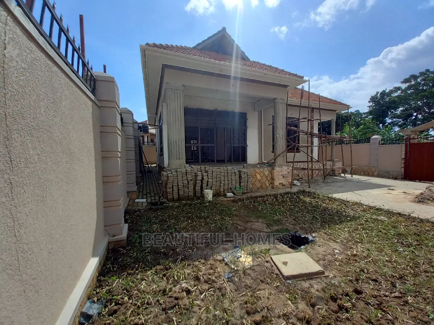 Furnished 4bdrm Bungalow in Kira for Sale