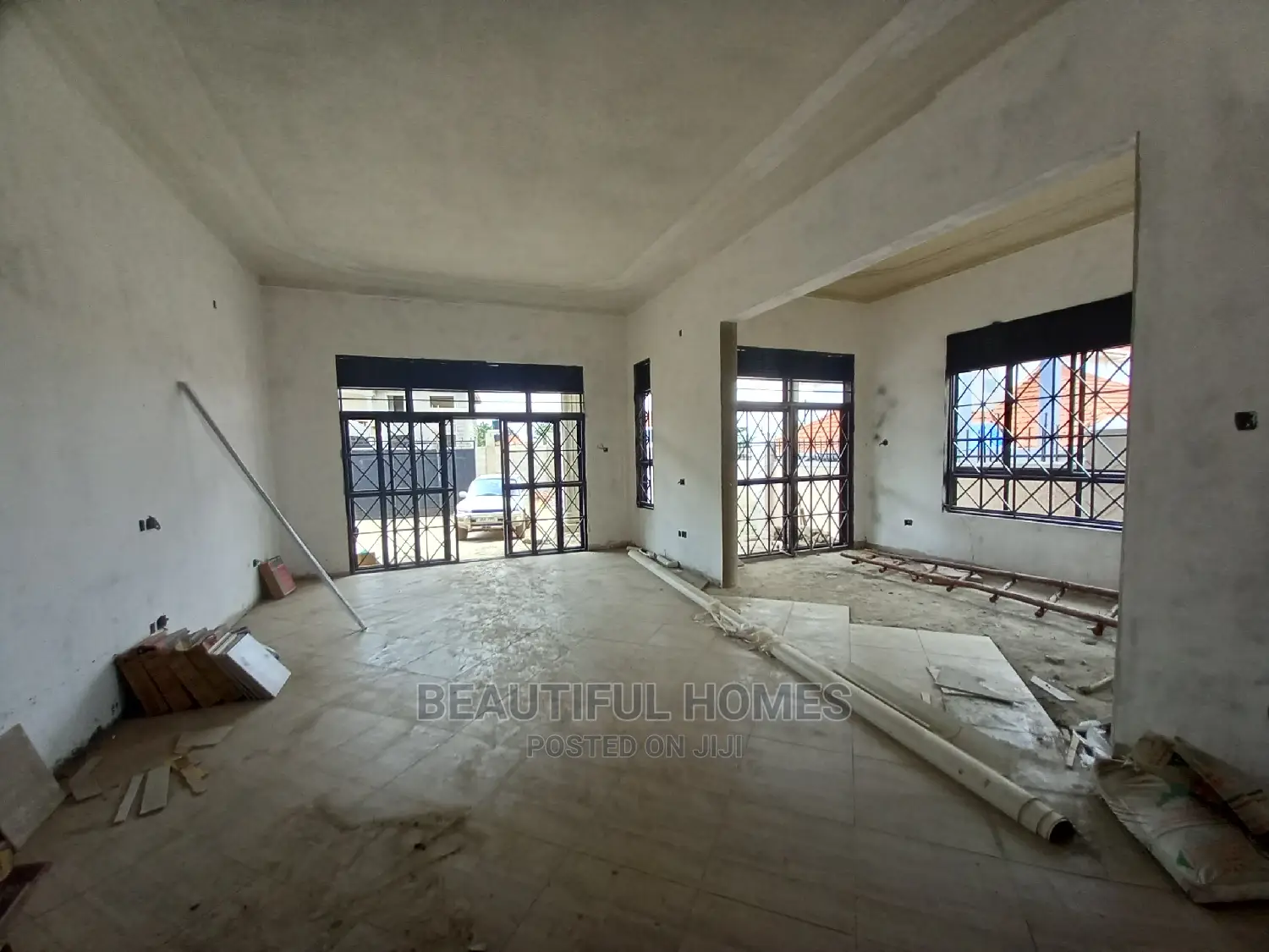 Furnished 4bdrm Bungalow in Kira for Sale