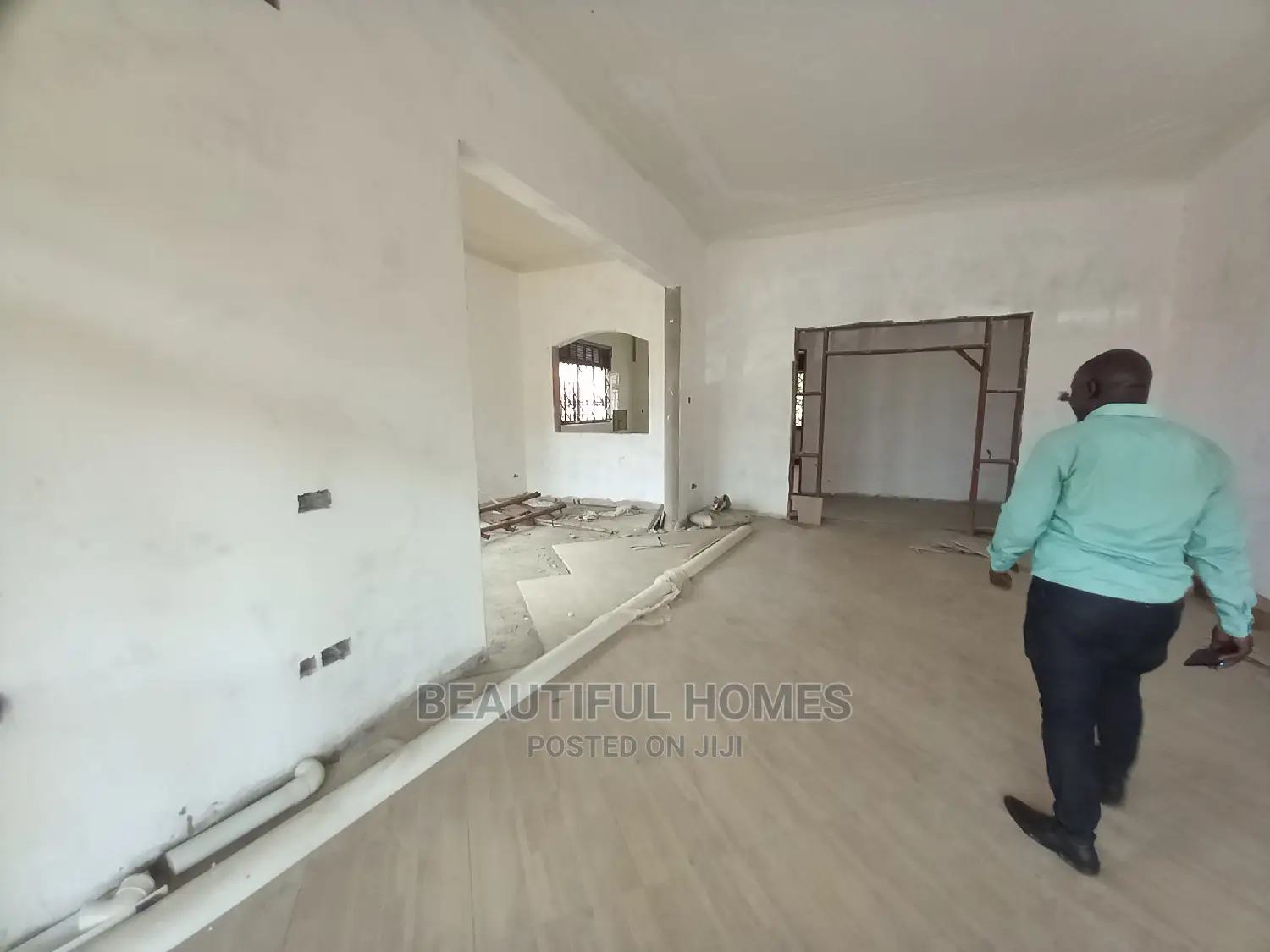 Furnished 4bdrm Bungalow in Kira for Sale
