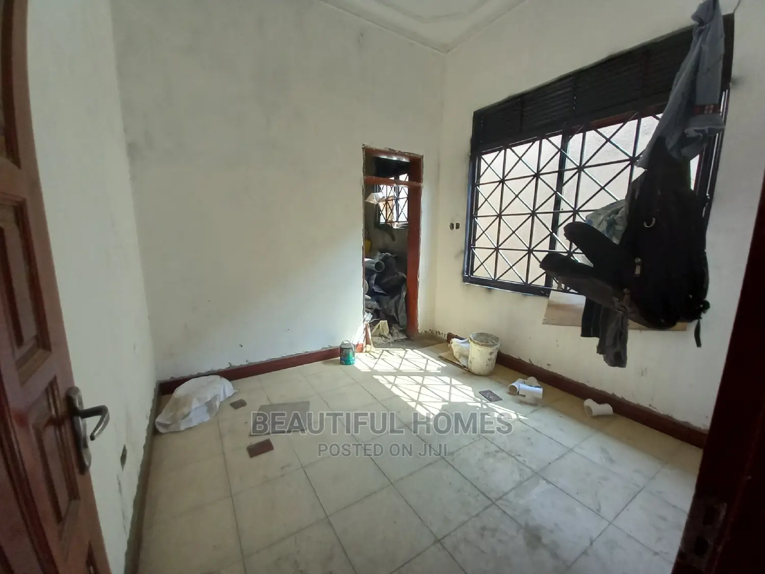 Furnished 4bdrm House in Kira for Sale