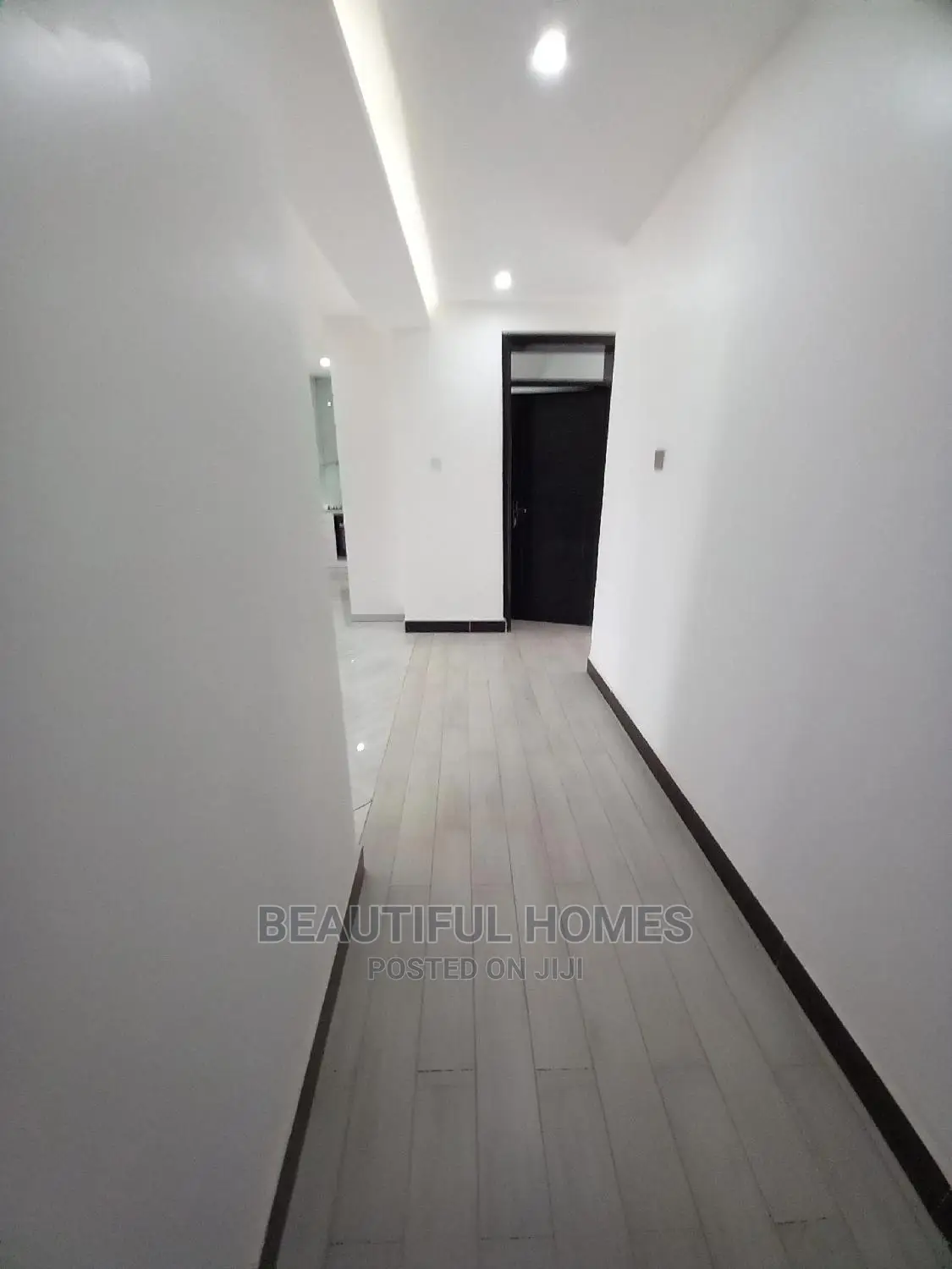 Furnished 3bdrm Condo in Kisaasi, Central Division for Sale