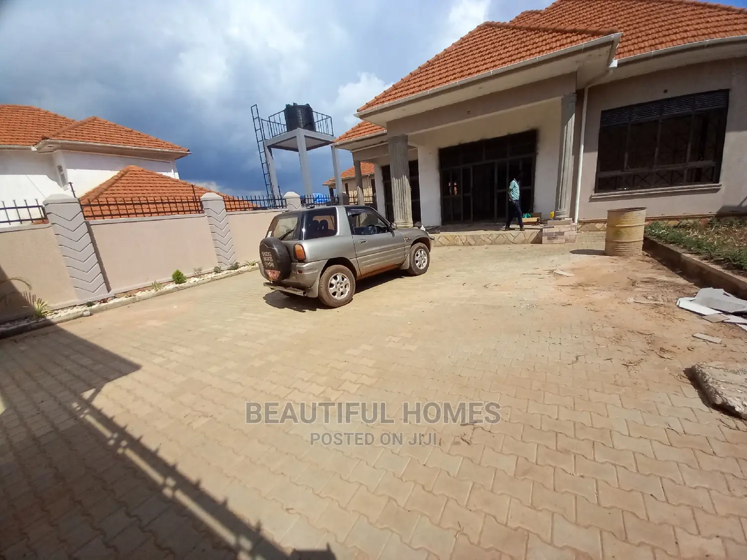 Furnished 4bdrm Bungalow in Kira for Sale