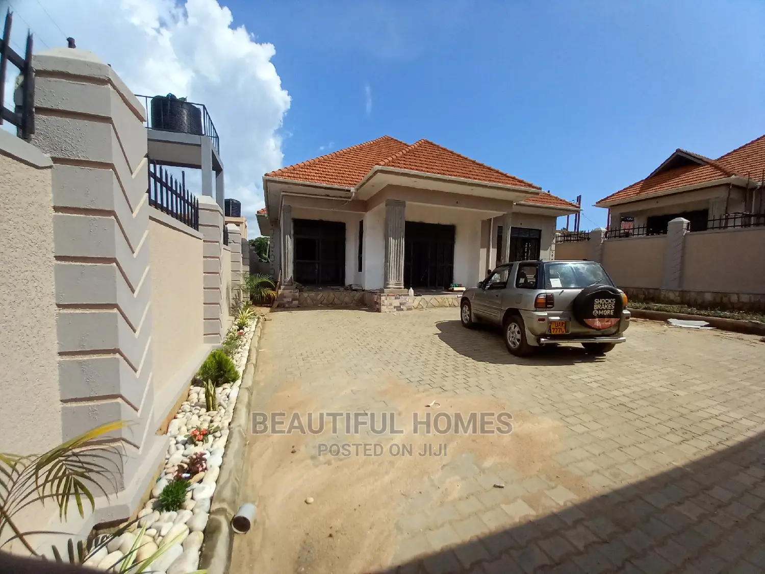 Furnished 4bdrm House in Kira for Sale