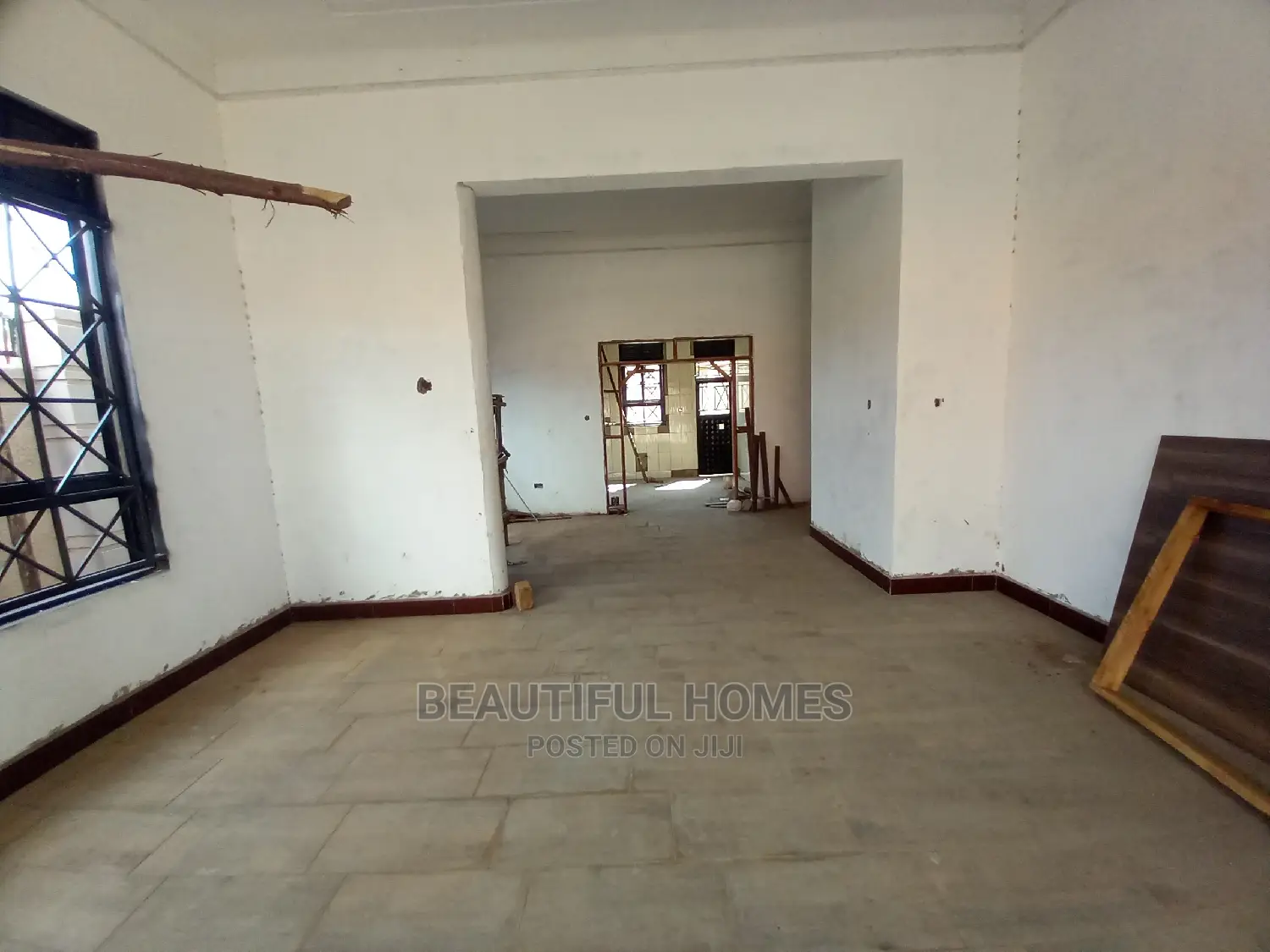 Furnished 4bdrm House in Kira for Sale