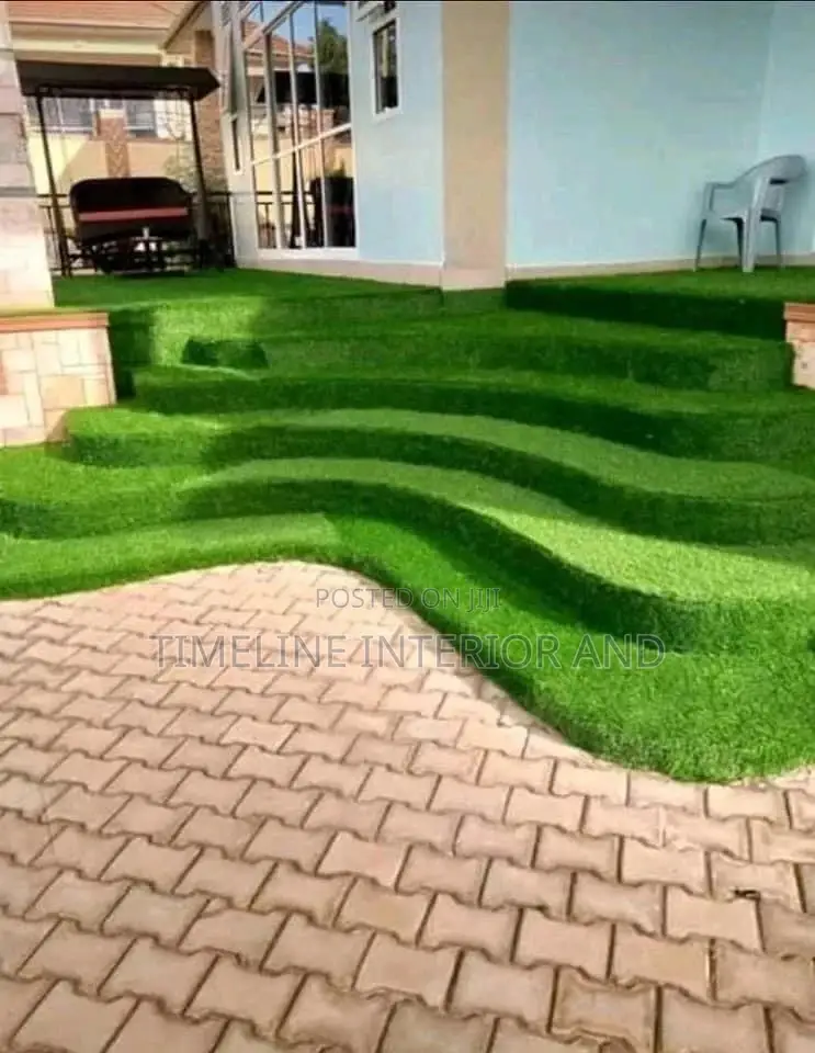 Stire Artificial Grass.