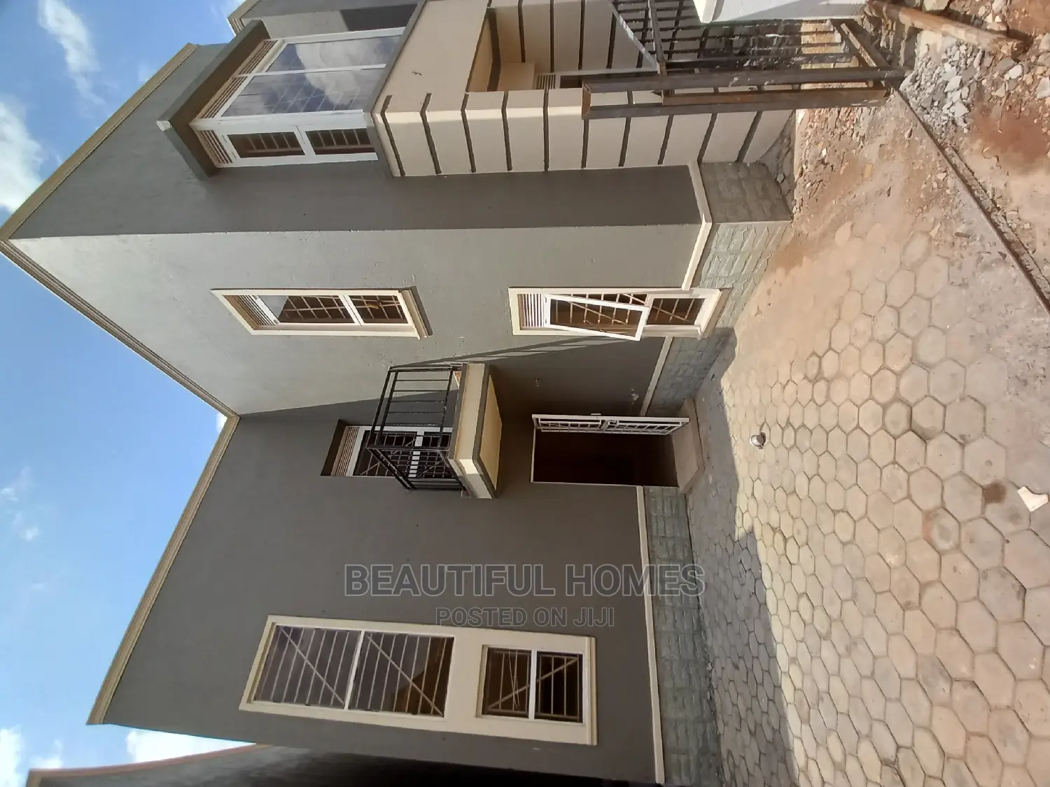 Furnished 4bdrm Duplex in All Tarmack, Kira for Sale