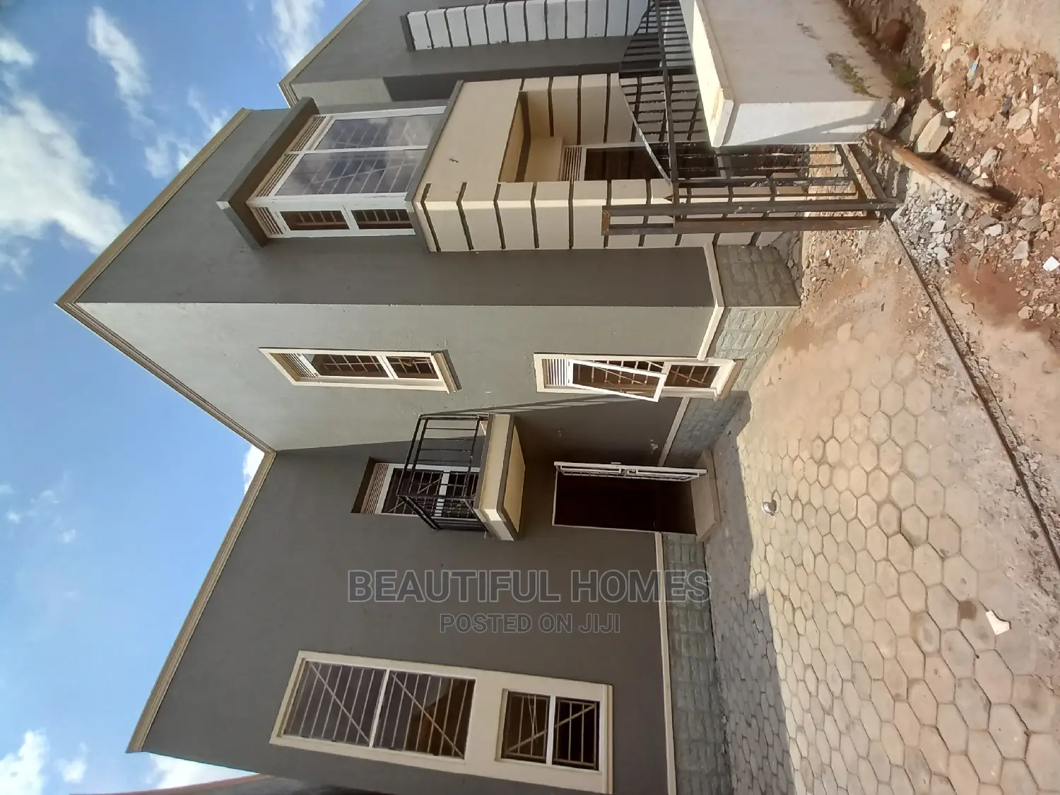 Furnished 4bdrm Duplex in All Tarmack, Kira for Sale