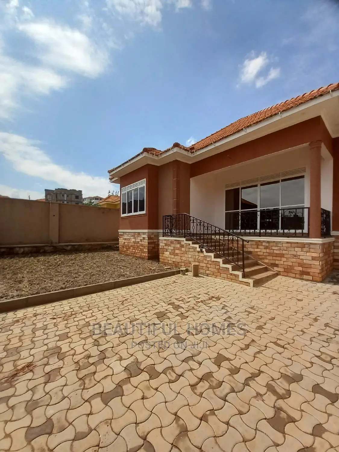Furnished 4bdrm House in Tarmacked Estate, Kira for Sale