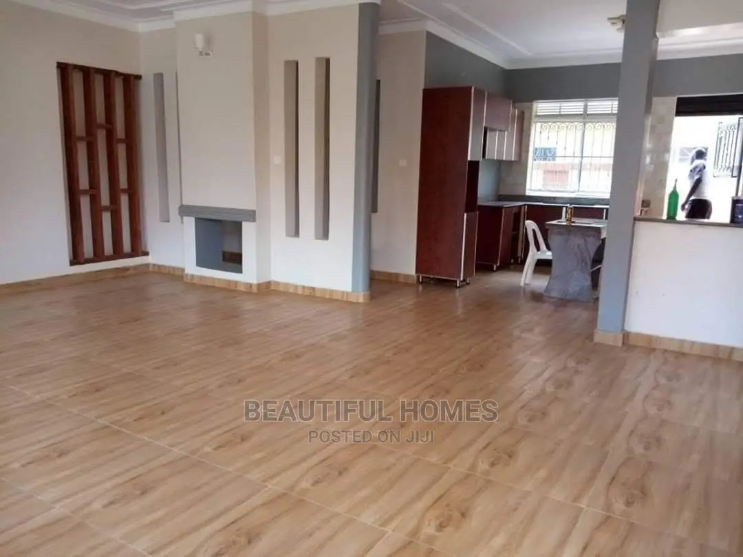 Furnished 4bdrm House in All Tarmack, Kira for Sale