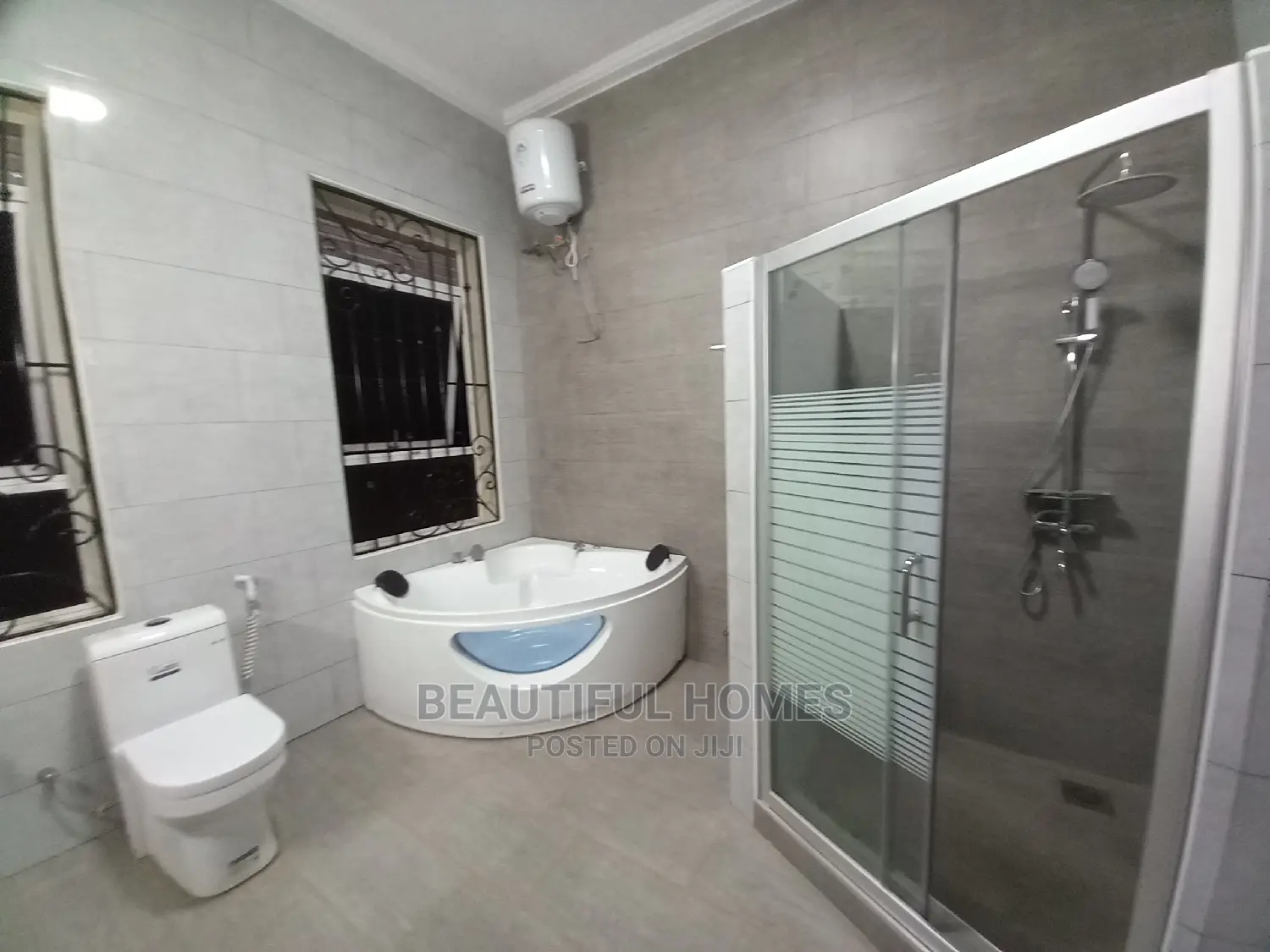 Furnished 7bdrm Mansion in Kira, Central Division for Sale
