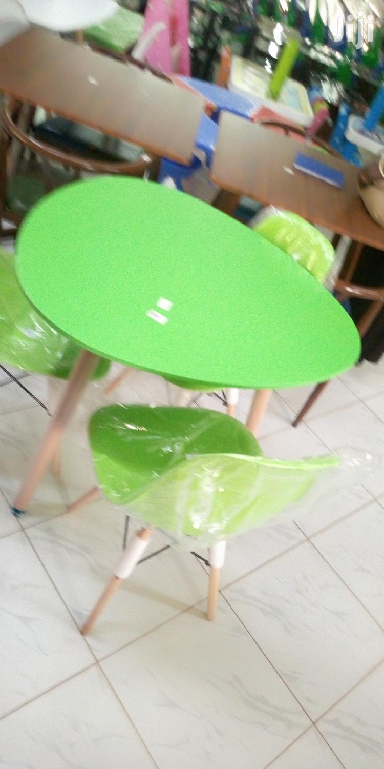 Table With 3 Chairs