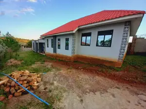 4bdrm House in Kira for Sale