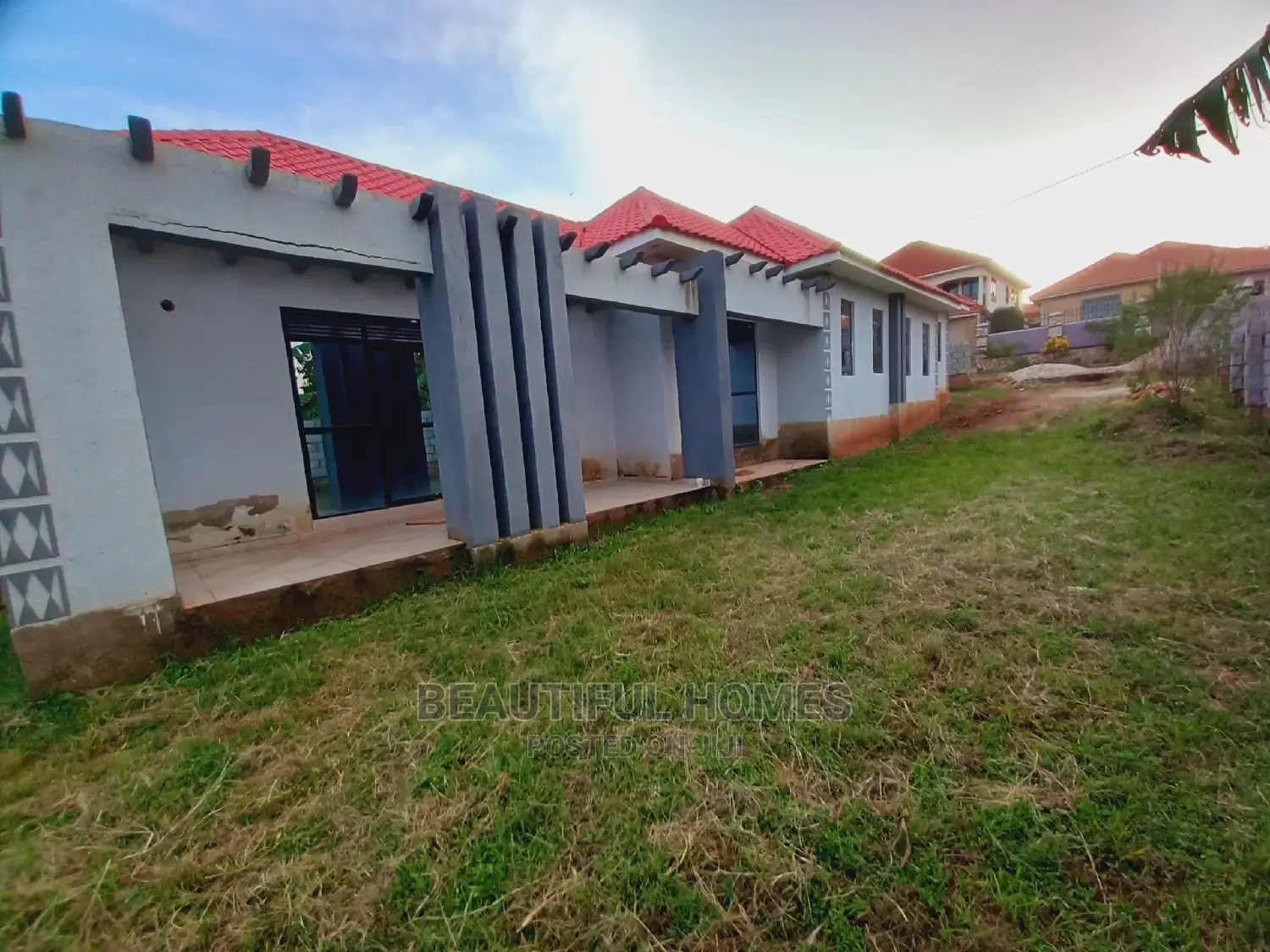 Furnished 4bdrm House in Kira for Sale