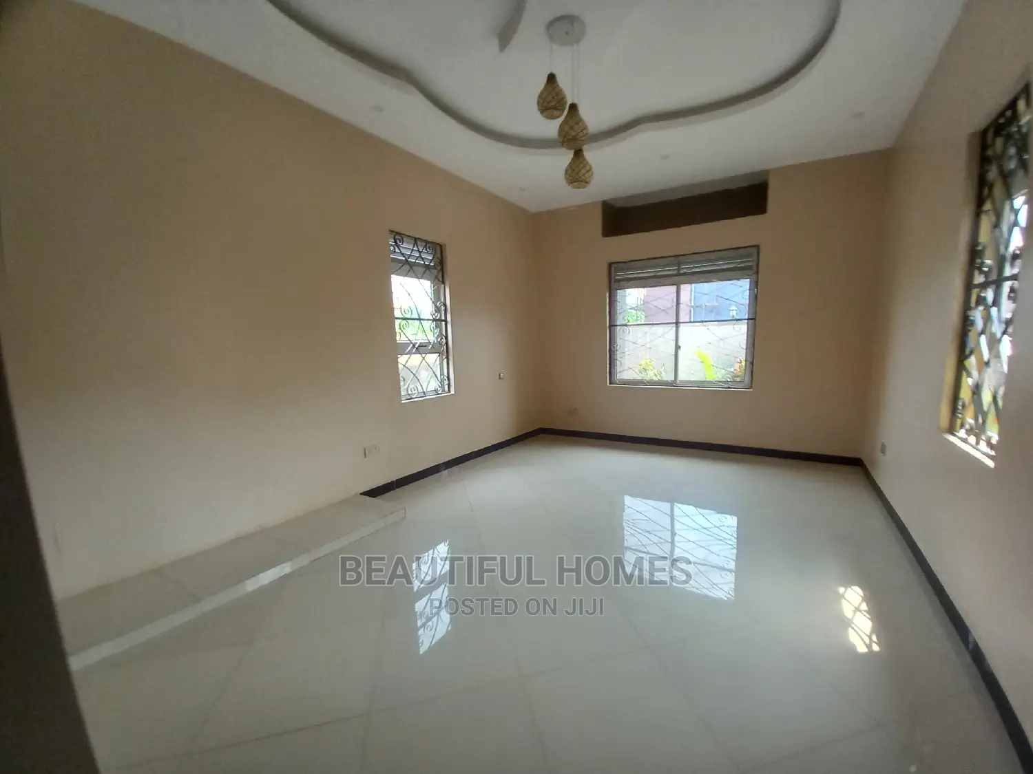 Furnished 4bdrm House in Kira for Sale