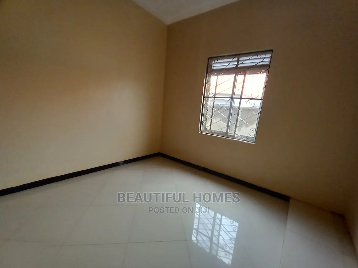 Furnished 4bdrm House in Kira for Sale