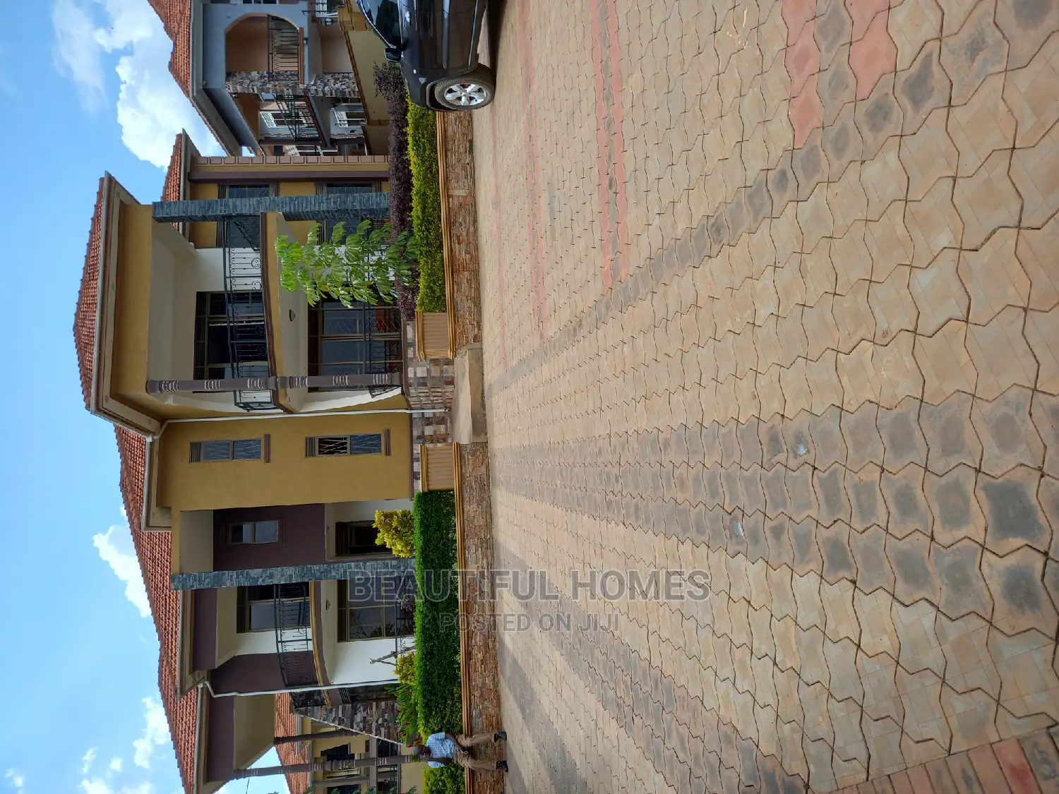 Furnished 7bdrm Mansion in Kiwatule, Central Division for Sale