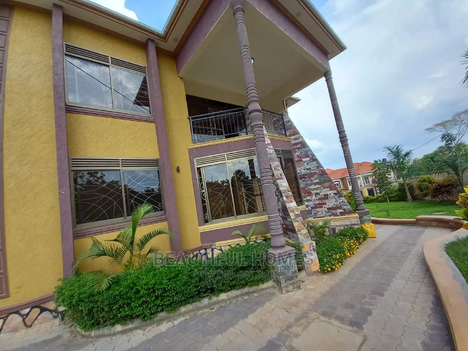 Furnished 7bdrm Mansion in Kiwatule, Central Division for Sale