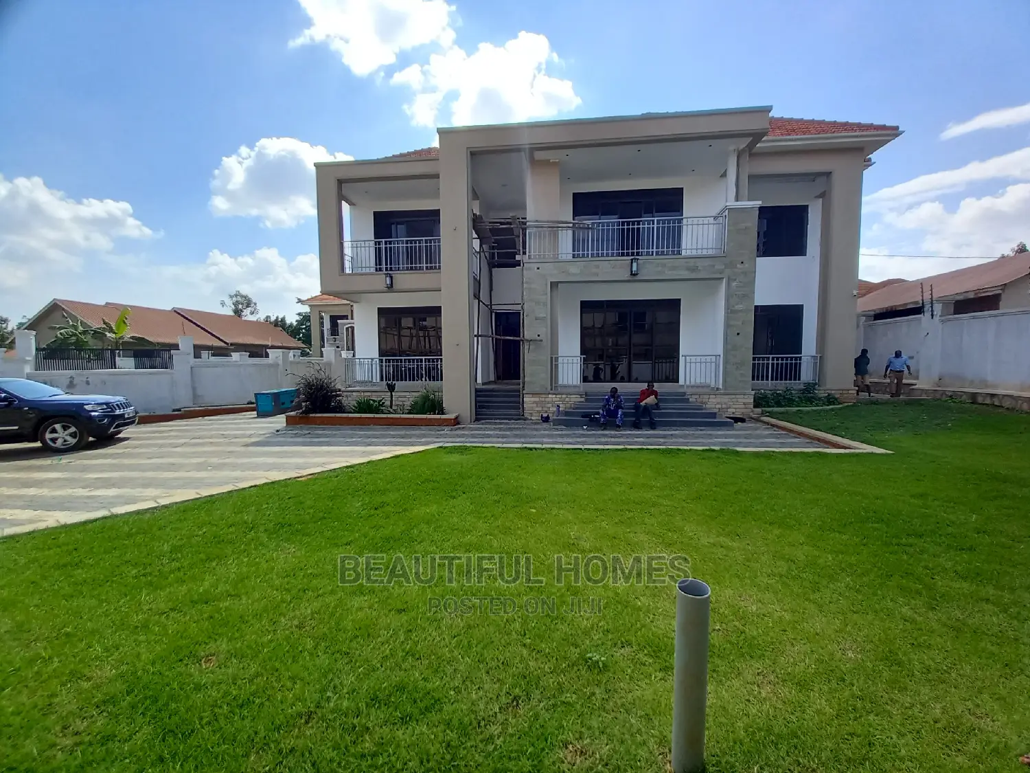 Furnished 6bdrm Mansion in Corporate Heights, Kira for Sale