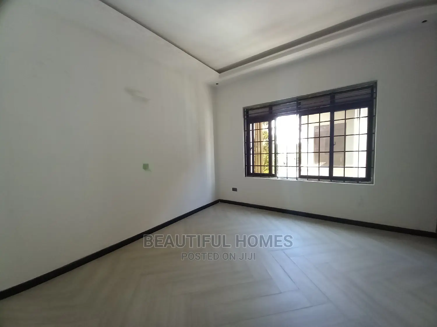 Furnished 6bdrm Duplex in Kira Rich, Central Division for Sale