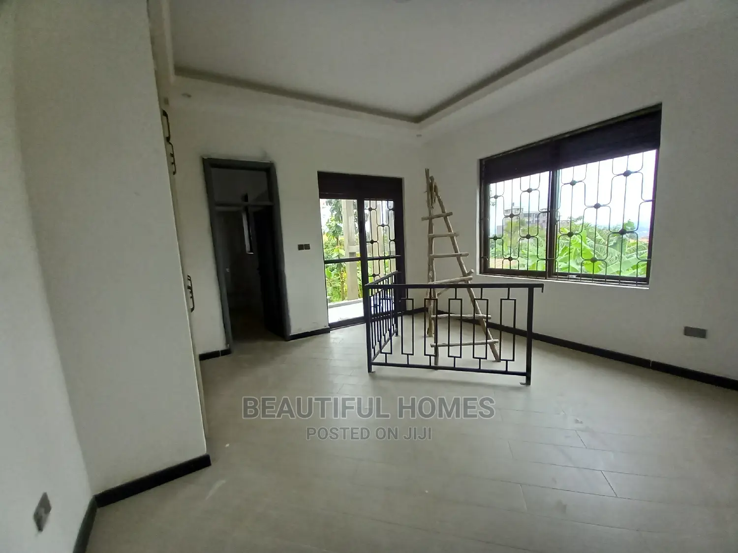 Furnished 6bdrm Mansion in Kira, Central Division for Sale