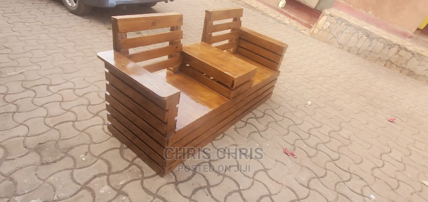 Combined Double Pallet Chair and Table