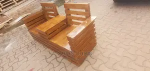 Combined Double Pallet Chair and Table
