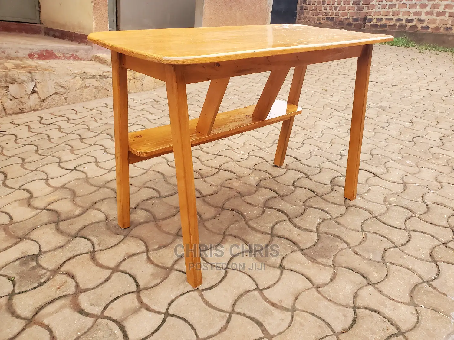 Quality Craft Pallet Tables