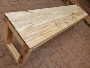 Pallet Benches and Stools at a Fair Cost