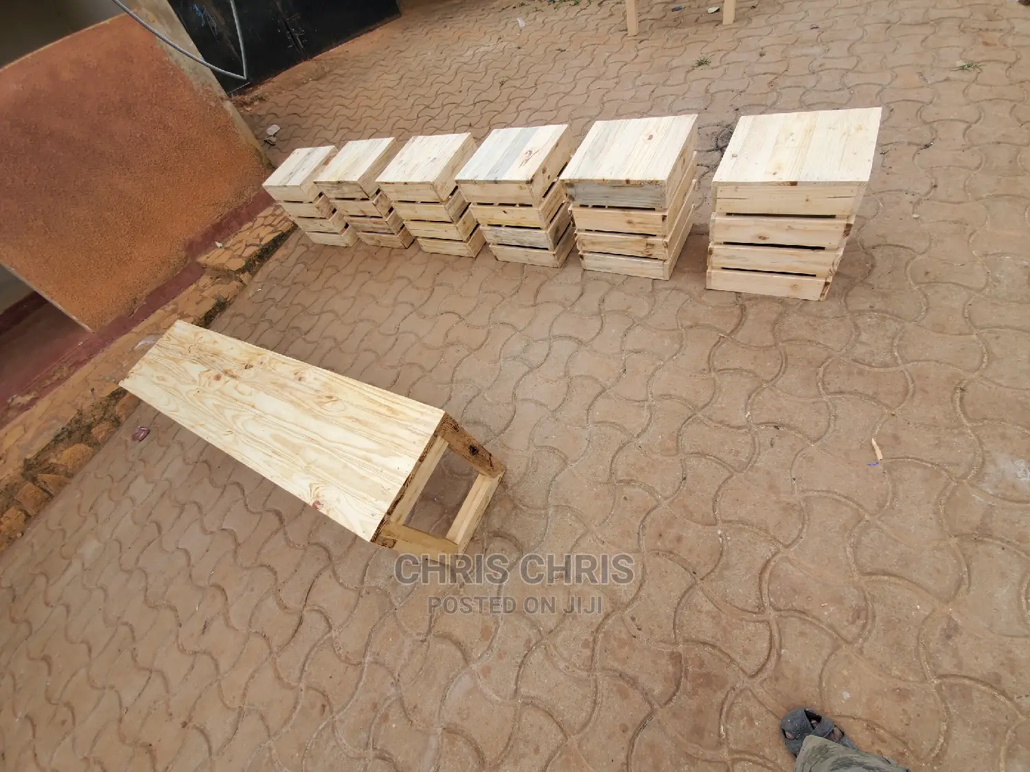Pallet Benches and Stools at a Fair Cost