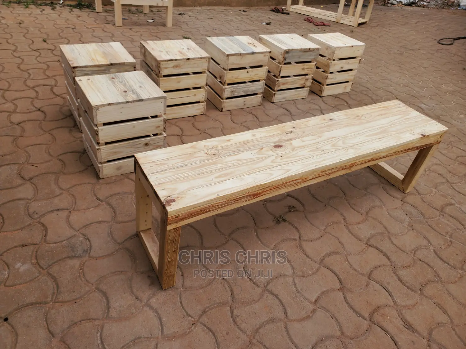 Pallet Benches and Stools at a Fair Cost