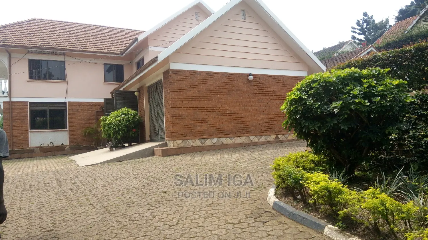 4bdrm Duplex in Kololo Property, Central Division for Rent