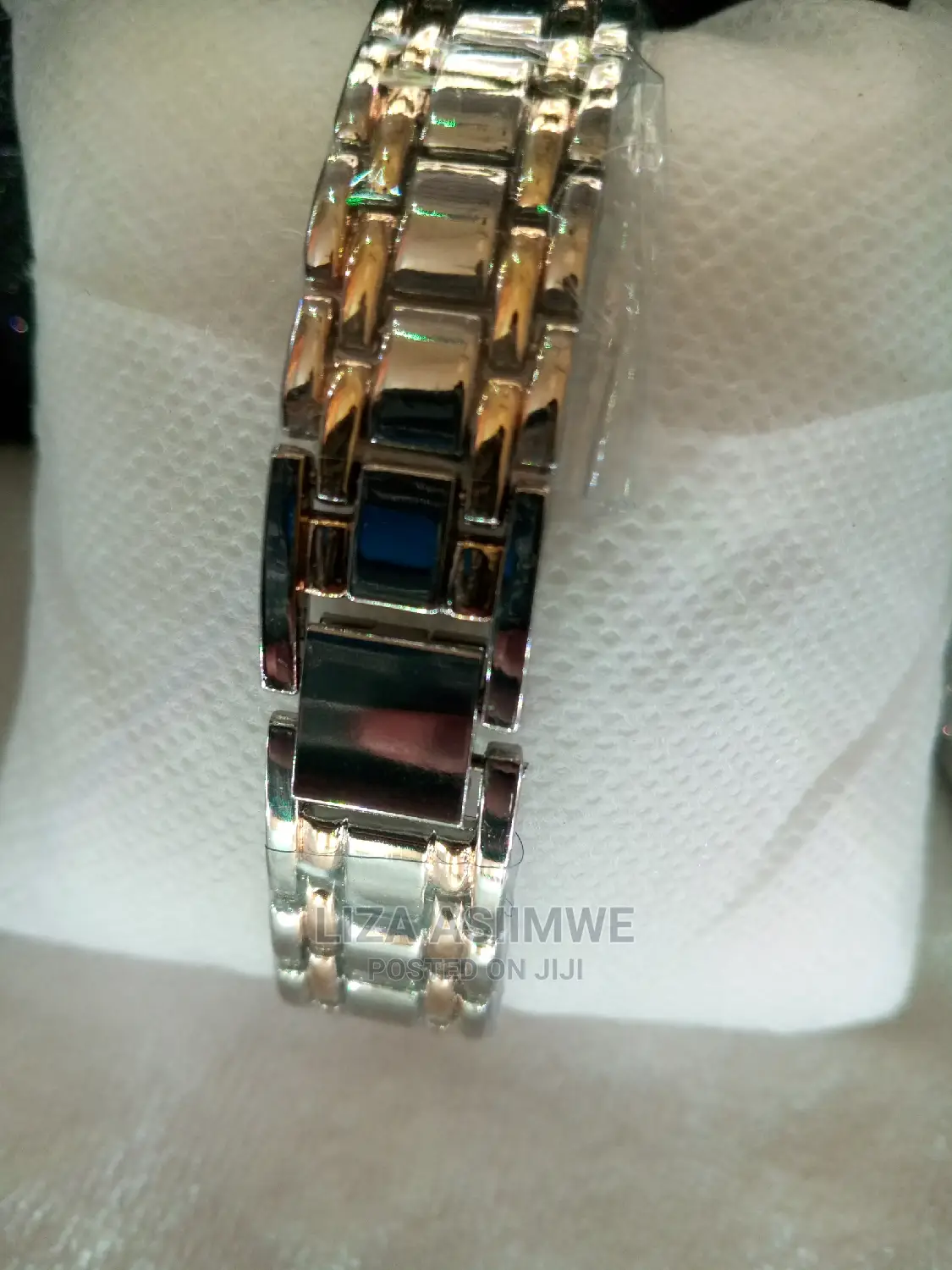 Simple and Lovely Lady Watches Available