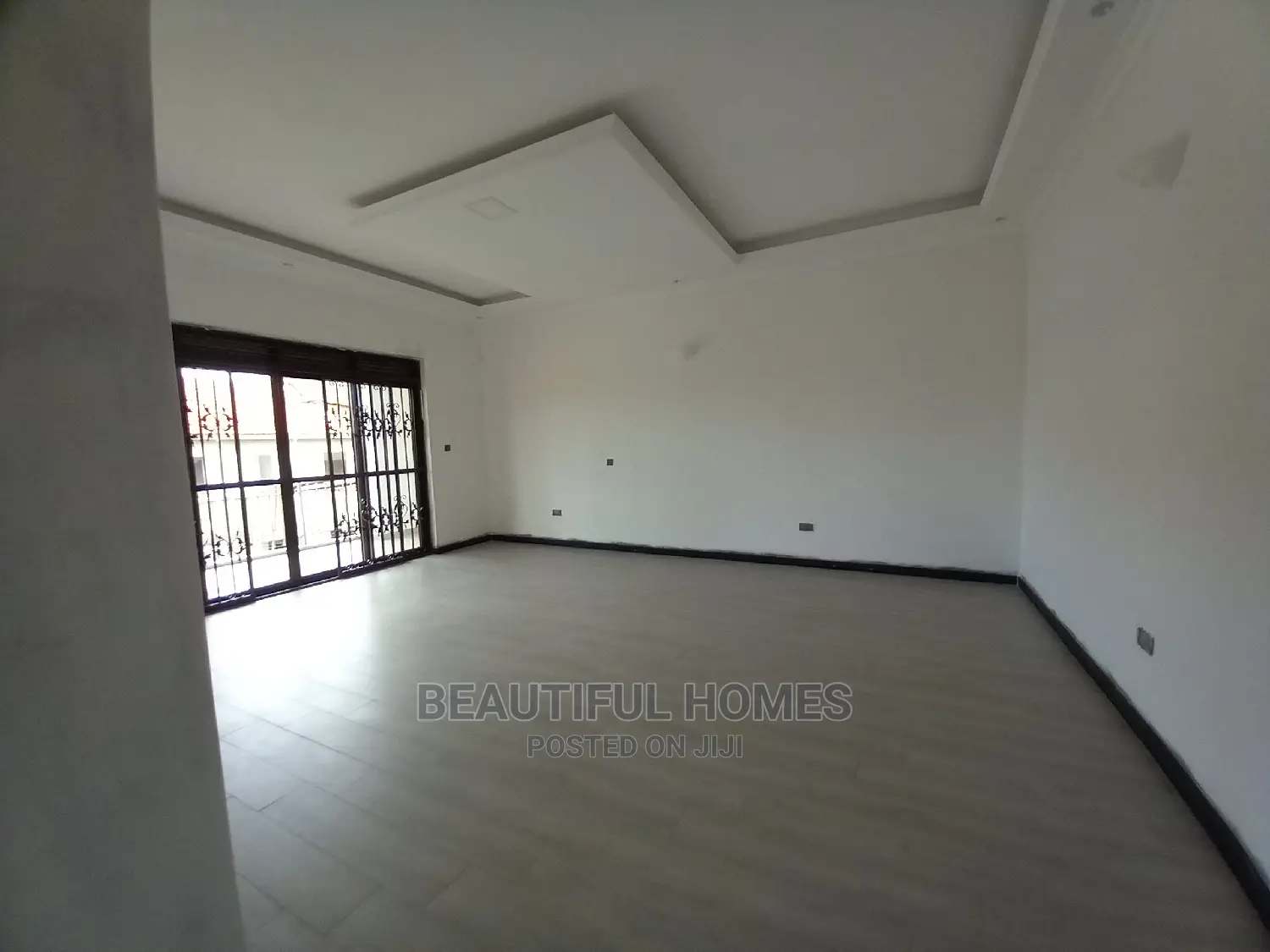 Furnished 6bdrm Mansion in Kiwatule Rich, Nakawa for Sale