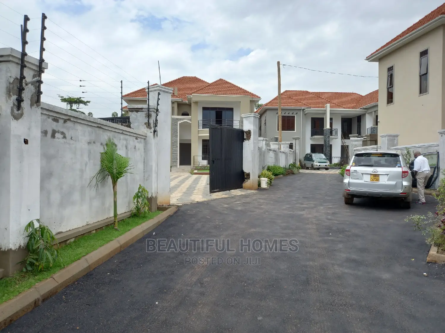 Furnished 6bdrm Mansion in Kiwatule Rich, Nakawa for Sale