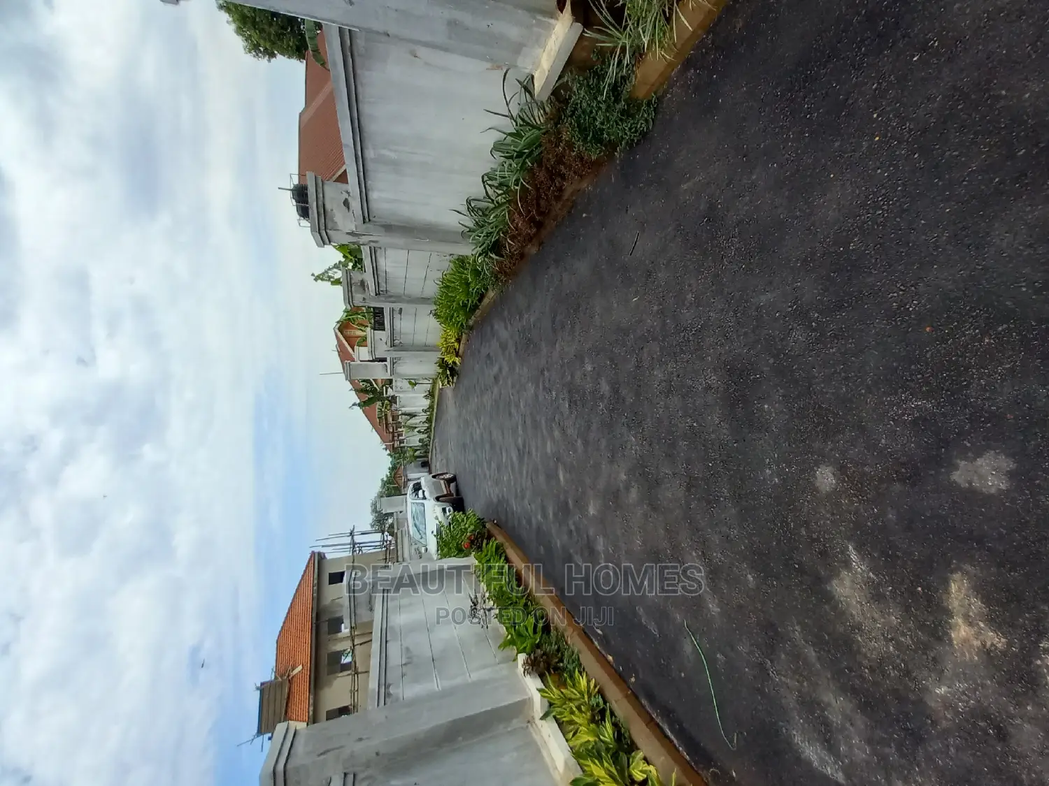 Furnished 6bdrm Mansion in Kira Ministers for Sale