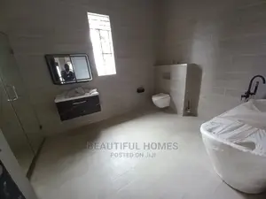 Furnished 6bdrm Mansion in Kira for Sale