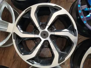 Photo - Landcruiser Prado Size 17 Sport Rims