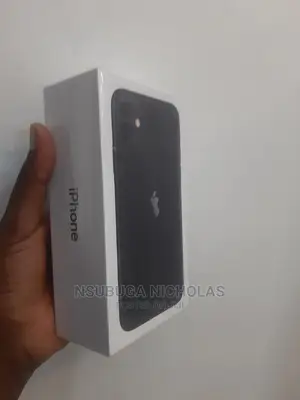 New Apple iPhone 11 128 GB Black