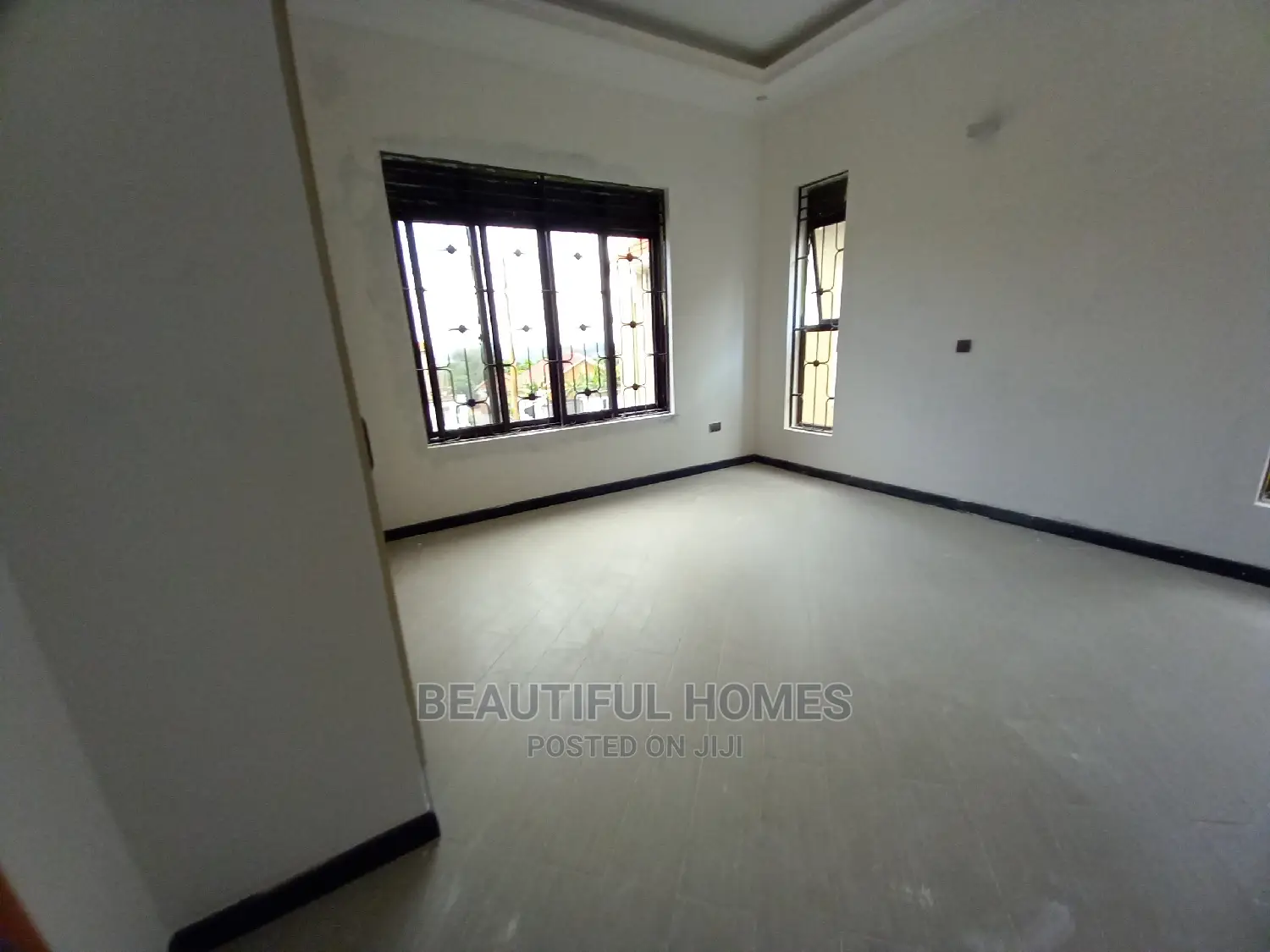 Furnished 6bdrm Mansion in Kira Palace for Sale