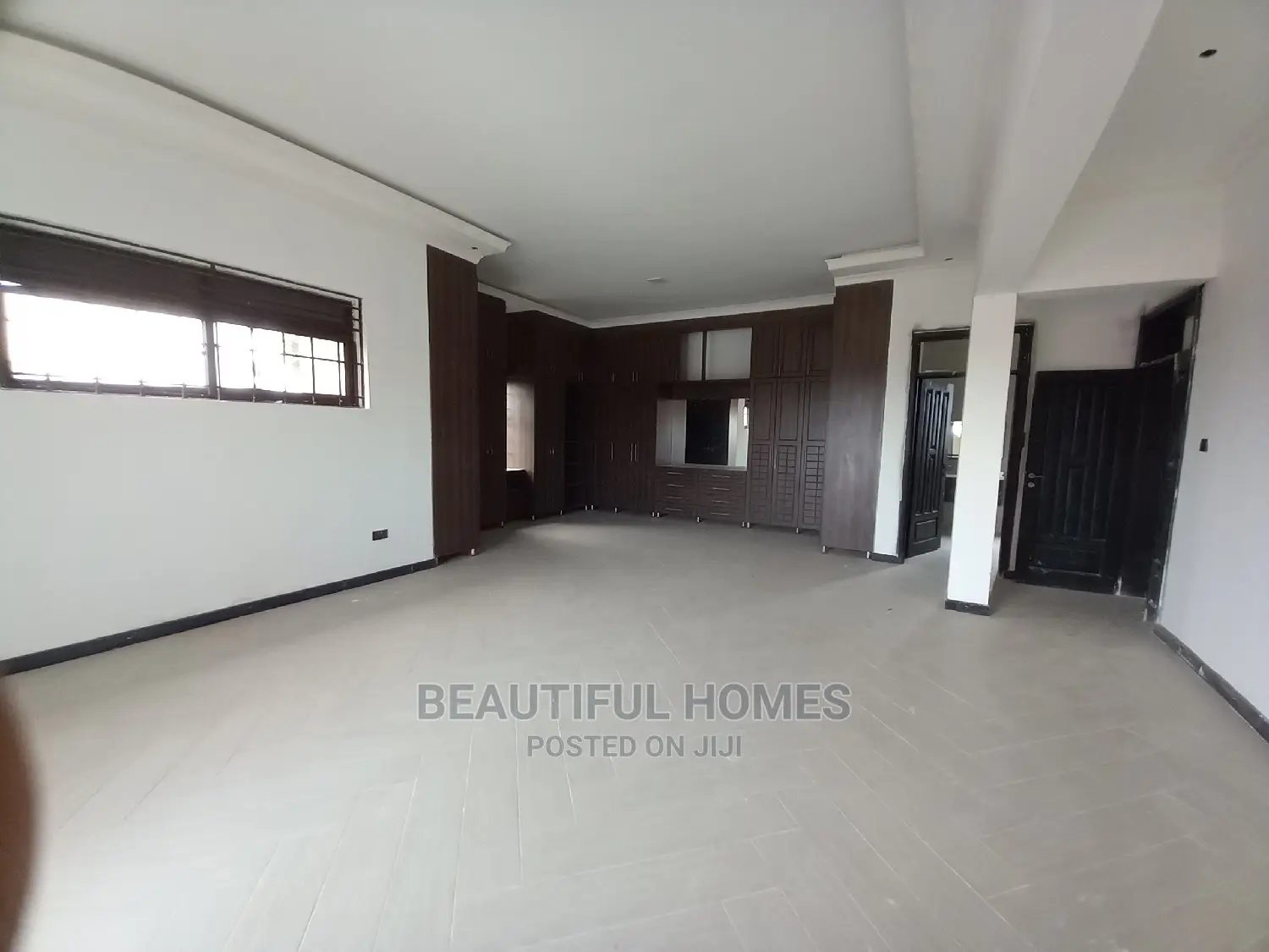 Furnished 6bdrm Mansion in Kira Royal Palace for Sale