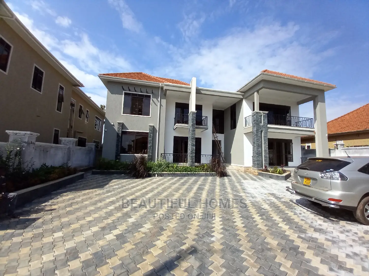 Furnished 6bdrm Mansion in Minister'S Village, Kira for Sale