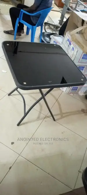Foldable Glass Table